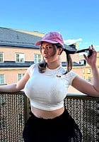 Daisy White